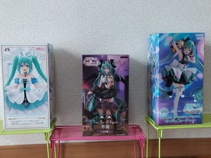 Hatsune Miku Figur 3er Set Rascal Collaboration Wonderland Cinderella - Bild 1 von 10