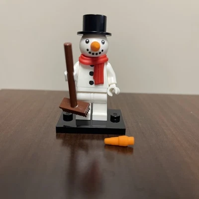LEGO 71034 Series 23 Collectible Minifigures - Snowman Holiday Xmas Frosty - Image 1 of 3
