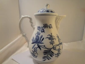 BLUE ONION ZWIEBELMUSTER PORCELAIN tea pot CZECH - Picture 1 of 12