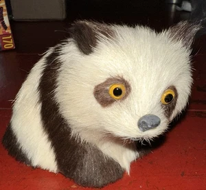 Vintage Fur Panda Figurine 2" Small Real Zoo Travel Souvenir Realistic - Imagen 1 de 4