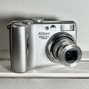 Nikon COOLPIX 7900 Silver Compact Digital Camera 7MP Tested Battery Included - Picture 1 of 12