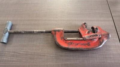 RIDGID NO. 3-S Heavy Duty Piper Cutter 1-3" U.S.A.! - Image 1 of 4