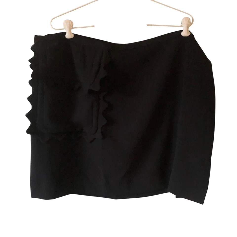 Victoria Beckham Target 2x Plus Twill Scallop Trim Pocket Black Skirt