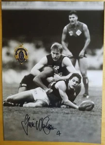 1993 G.WANGANEEN ESSENDON HAND SIGNED B&W PHOTO & FREE REPLICA BROWNLOW MEDAL - Foto 1 di 2