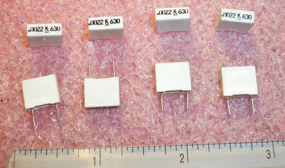 QTY (100) 2200pf 630V 10% RADIAL METALLIZED BOX FILM CAPACITORS 167-222K630B - Image 1 of 1