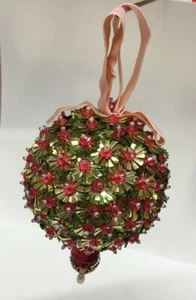 Adorno de Navidad Reto años 70 hecho a mano con cuentas rosa/verde vintage - Imagen 1 de 3