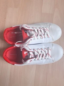 Tommy Hilfiger Women’s Trainers In Size Uk6/EU40 Only Been Worn A Few Times - Picture 1 of 5