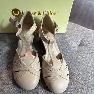 Chase & Chloe Beige Dress Shoes Closed Toes Wedge buckle 8 - Picture 1 of 8