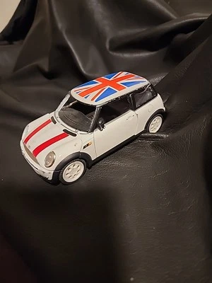 Top Mark Walkers Chocolates Pullback Mini Cooper Incomplete For Parts - Image 1 of 4