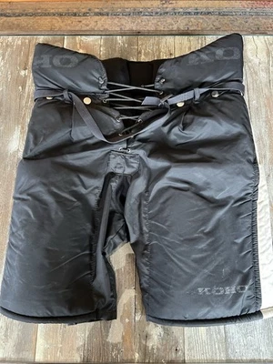 RARO! Pantalones de hockey Koho vintage para adultos mayores medianos 32-34" negros OG primera generación Foto 1 de 4