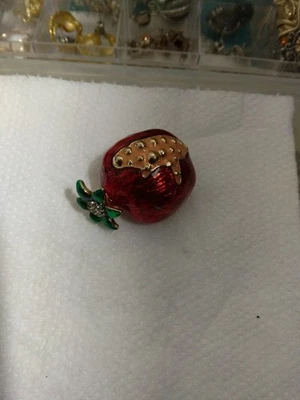 Broche Granada Esmalte Tono Dorado Fruta Vintage Inspirado Joyería Regalo V2  Foto 1 de 4
