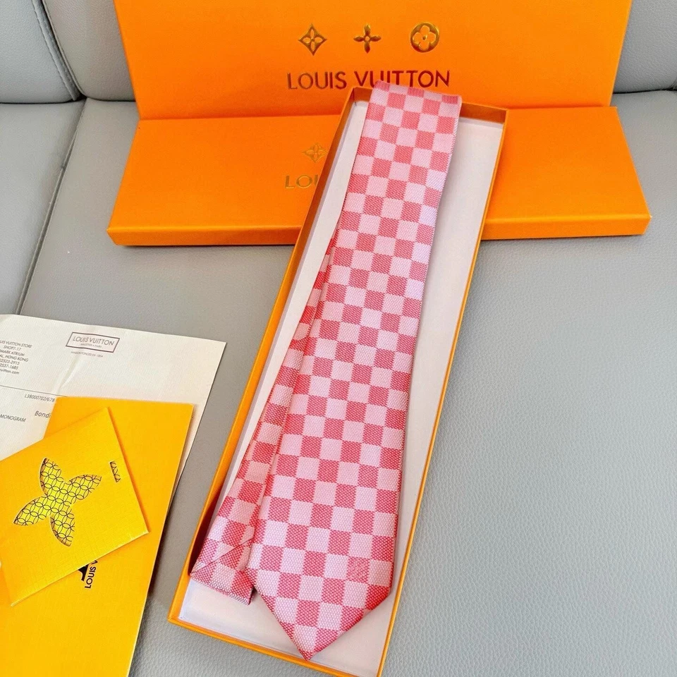 Corbata de seda informal a cuadros Louis Vuitton para hombre rosa 3*58 pulgadas Foto 1 de 4