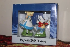 Disney Magnet S&P Salz und Pfefferstreuer Alice & White Rabbit von Westland Neu im Karton - Bild 1 von 2