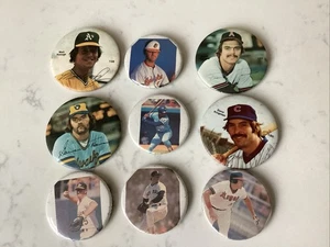 9 VINTAGE BASEBALL PINBACKS CLEMENS LYNN BO JACKSON KINGMAN JOYNER McGWIRE MEHR - Bild 1 von 6