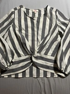 GB Girls Top Size L Giani Bini Twist Tie Front Hidden Buttons Long Sleeves - Picture 1 of 3