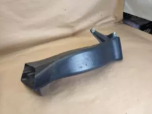 OEM 2014-2019 Chevrolet Corvette RH Passenger Side Front Brake Duct 23224729 - Foto 1 di 8