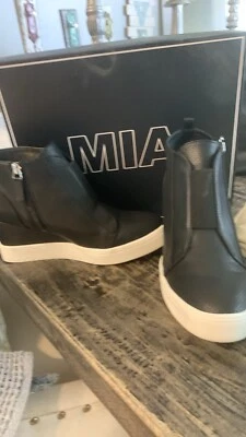 MIA Women’s Black Wedge Zip Sneakers 8 BNIB - Image 1 of 4