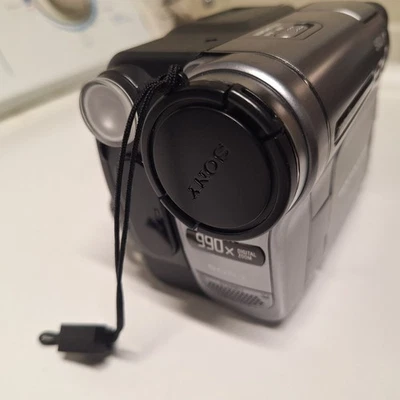 Sony Handycam DCR-TRV280  Digital 8 Camcorder With Nightshot Tested & Working - Image 1 of 4