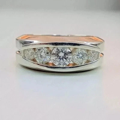 Anel de noivado de casamento masculino de moissanita corte redondo folheado a ouro branco 14K 2,50 ct - Imagem 1 de 4