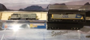 2 CSX Diesel Locomotive  Spectrum+ Life like - Picture 1 of 10