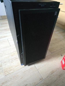 Lenovo System X3500 M5 - Bild 1 von 5