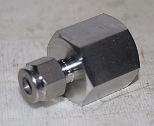 1/4" Tube x 1/2" FNPT  316ss Connector Fitting Ham-Let  766LSS1/4X1/2 - Picture 1 of 5