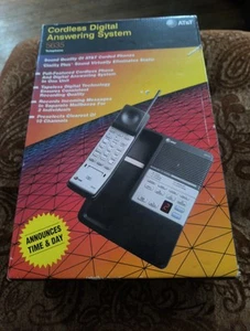 Vintage AT&T 5635 Cordless Telephone In Original Packaging W/Manuals - Picture 1 of 2
