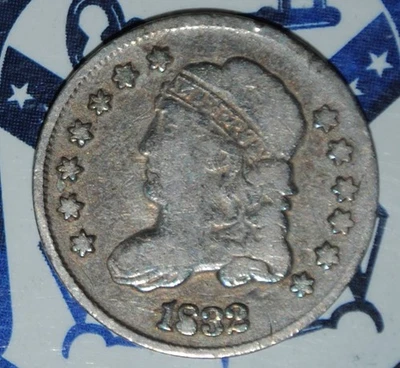 Media moneda de diez centavos busto tapado 1832 {{{T521 Foto 1 de 3