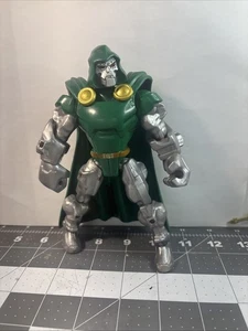 FIGURA DE ACCIÓN DOCTOR DOOM MARVEL MASHERS 6" HASBRO 2013 DIFÍCIL DE ENCONTRAR - Imagen 1 de 2