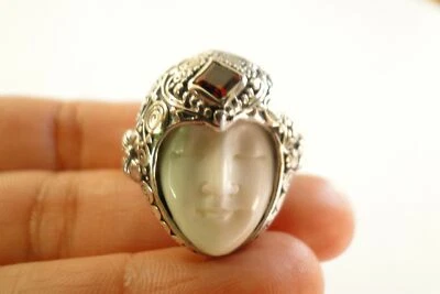 Anillo de plata de ley granate rojo ojos cerrados de diosa de Bali talla 7 8 9 Foto 1 de 4