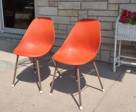 2 Vintage MCM Mid Century Atomic Sam Avedon Alladin Orange Plastic Shell Chairs Cover