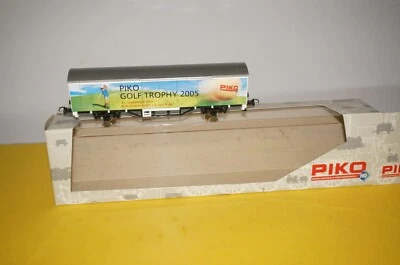 RF26] PIKO #95840 2-Achser Freight Car Golf Trophy 2005 Gauge H0 Boxed Mint - Image 1 of 4