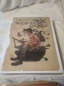 Hole of Tank Girl, copertina rigida di Martin, Alan; Hewlett, Jamie (ILT), nuovo... - Foto 1 di 19