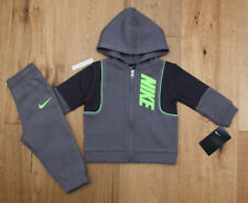 Conjunto de jogging Nike bebê menino 2 peças com capuz ~ Cinza, cinza escuro e verde neon ~