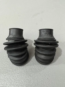 VW PASSAT B3 PAIR DOOR WIRING RUBBER GROMMET 357971916A - Picture 1 of 4