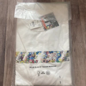 T-Shirt Billie Eilish X Takashi Murakami Uniqlo weiß AUSVERKAUFT Größe S - BRANDNEU - Bild 1 von 4