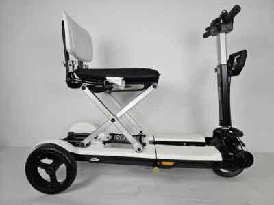 Scooter de movilidad de viaje plegable Pride Mobility iGo - S20 - CAJA ABIERTA Foto 1 de 4