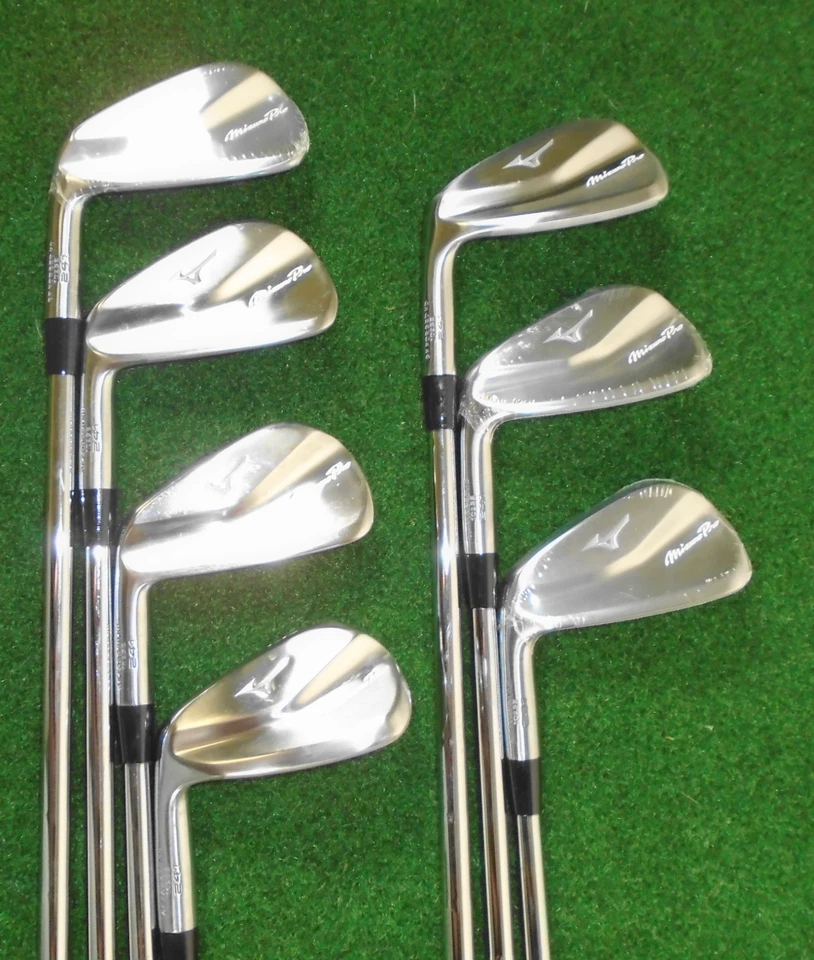 Excellent LEFTY Mizuno Pro 241 Iron Set, 4-PW, KBS Tour V Steel 120 Stiff, Std. - Image 1 of 4