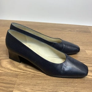 Stuart Weitzman Maeve 50 Low Block Heel Textured Navy Designer Dress Shoes 10AA - Picture 1 of 9