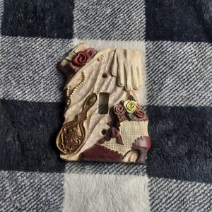 Vintage 1996 Victorian Cream Burgundy Shoe Mirror Hat Light Switch Cover Plate - Picture 1 of 9