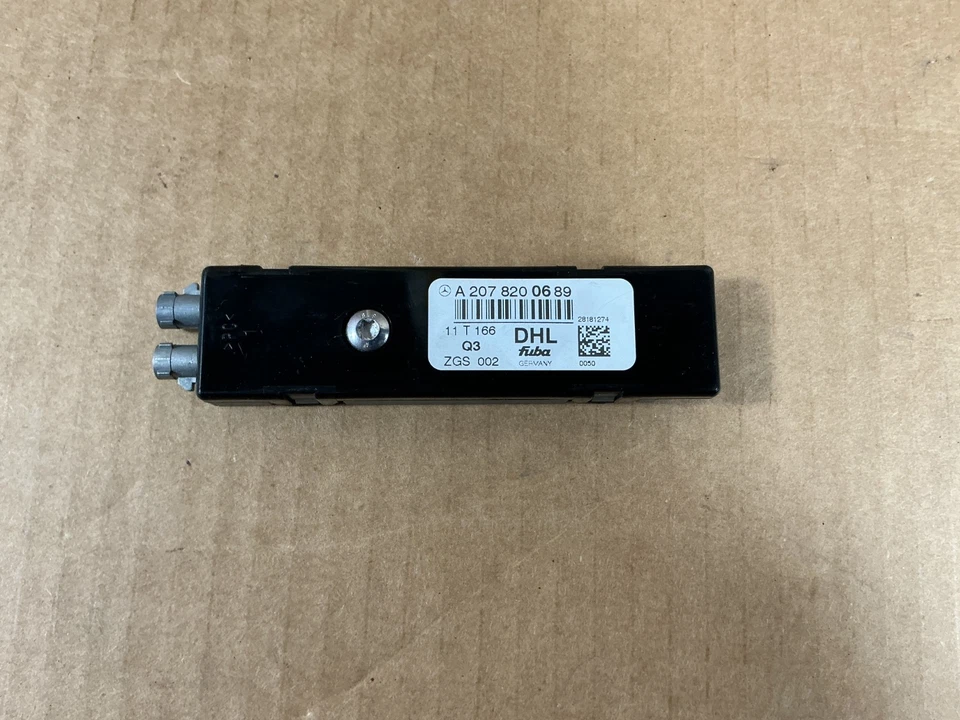 2008-2014 Mercedes-Benz C250 Antenna Amplifier Booster Module A2078200689 OEM - Image 1 of 4