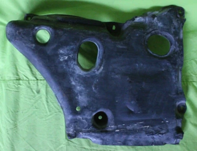 Protector motor lado izquierdo mercedes-benz clase w220 s 2205200622 Foto 1 de 4