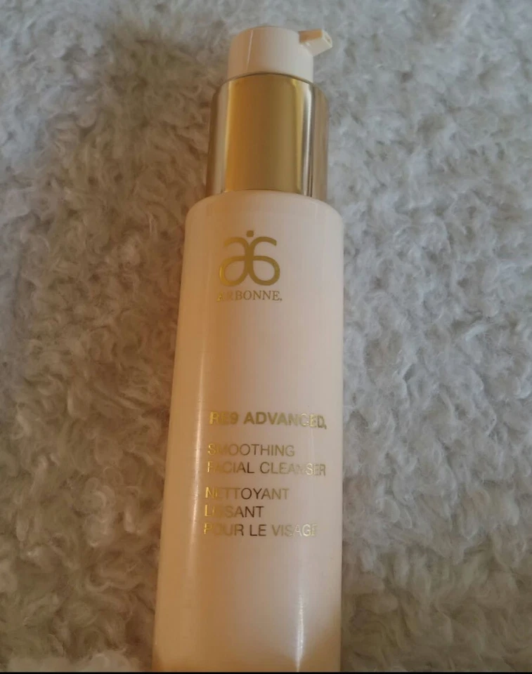 Fresco! Arbonne RE9 Advanced LIMPADOR FACIAL SUAVIZANTE 3 fl oz/90ml, DIFÍCIL DE ENCONTRAR - Imagem 1 de 1