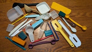 Tupperware Kitchen Household Tools Gadgets Hostess Party Favors Sold Separately - Picture 1 of 45