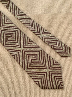 Corbata de seda vintage CALVIN KLEIN patrón geométrico color marrón hecha en EE. UU. Foto 1 de 4