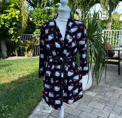 HELLO KITTY BLACK FLEECE ROBE 2007 HAS PINK & RED HEARTS SIZE MEDIUM - Image 1 of 4