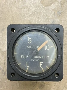 Vintage Magnesyn Dual Indicator of Gallons of Oil, Pioneer Gauge-Bendix Aviation - Picture 1 of 10