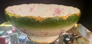 T&V Limoges Francia 14" Punch Bowl Floral con Verde y Oro - Imagen 1 de 10