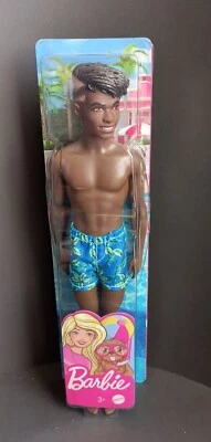 Pantalones Cortos de Natación Tropicales Mattel Barbie Afroamericana Ken Beach Doll HBV03🆕🆓Envío Foto 1 de 4