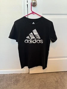 Black Adidas Logo T Shirt For Boys Size Large 14 / 16 - Picture 1 of 3